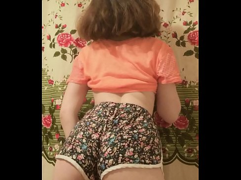 ❤️ Dhallaan yar oo sexy ah oo iska siibaysa surwaalka gaaban ee kamarada ❌ Muqaal dabada %so.stroybassein.ru ❌️